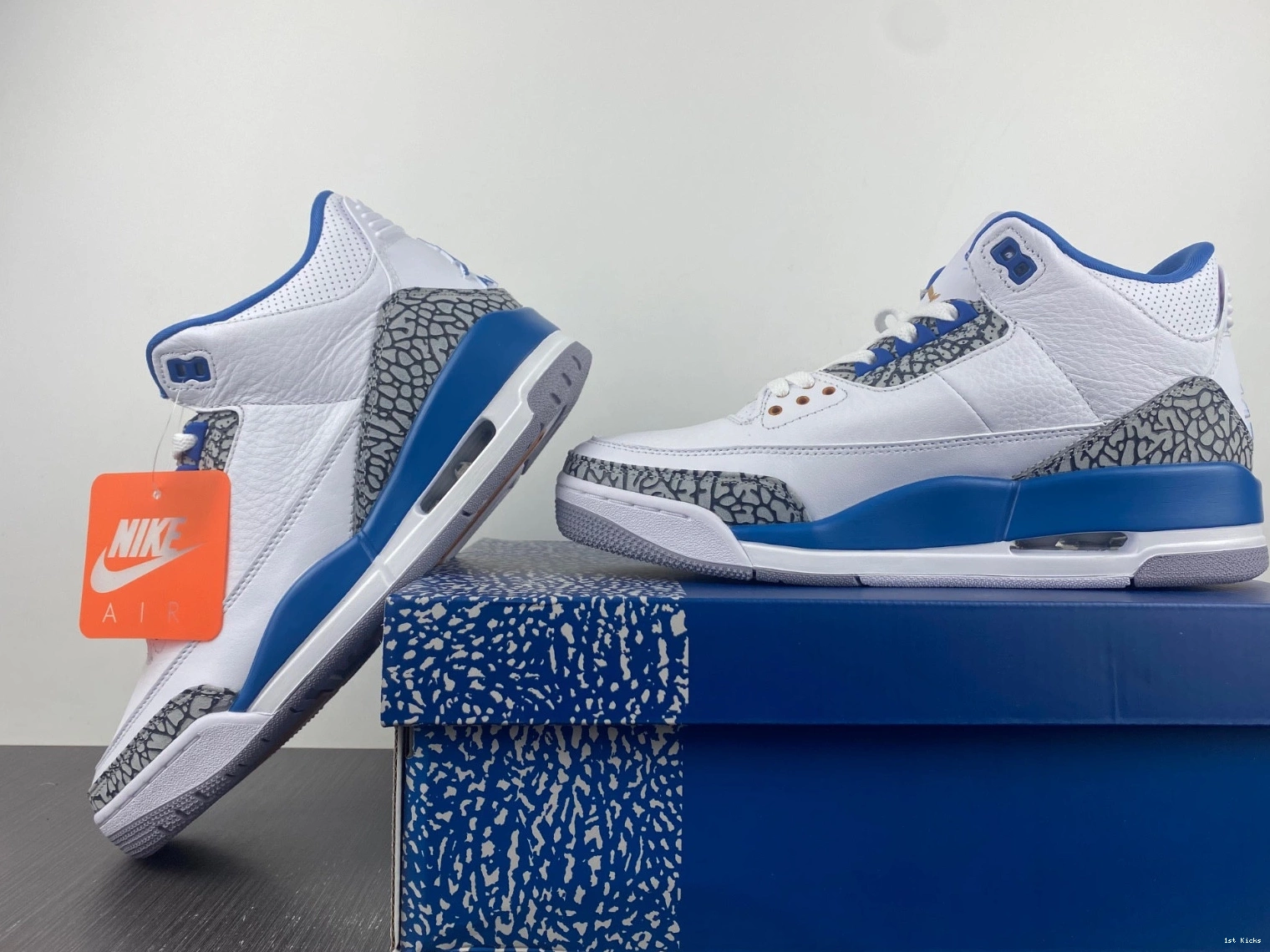 'Wizards' 3 Jordan Air - CT8532-148 0227